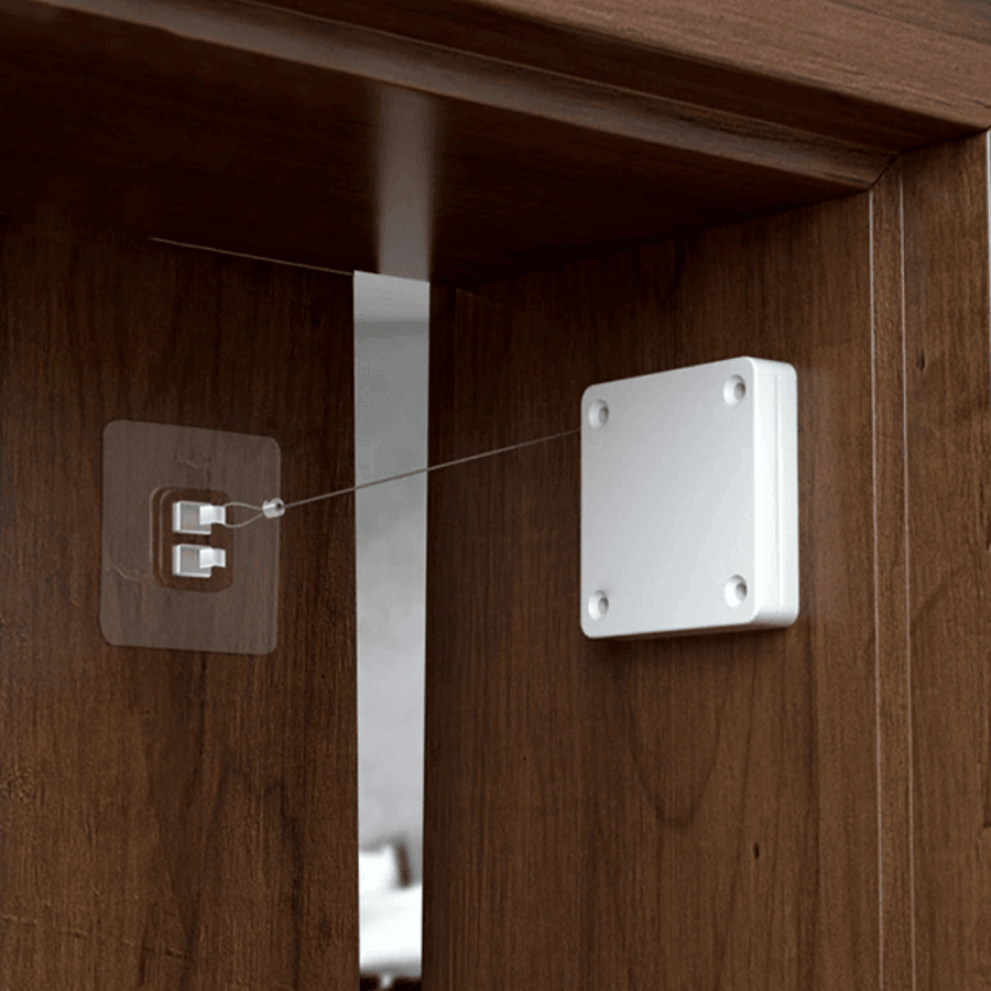 AUTOMATIC DOOR CLOSER